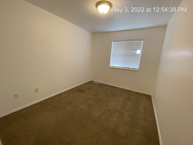 Building Photo - Beautiful Spacious House- Near Harvest Creek!