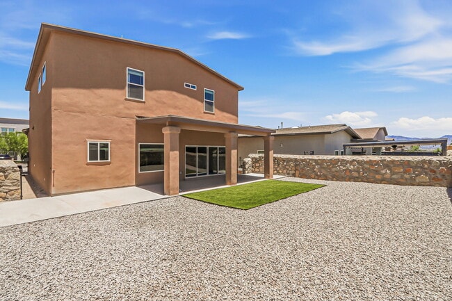 Building Photo - 629 La Entrada Cir