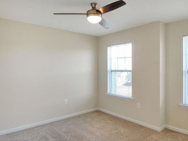 Building Photo - 23363 Marview Ct