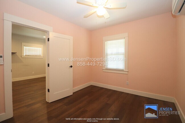 Building Photo - 2BR/1BA HOUSE w/ DRIVEWAY + GARAGE, WASHER...