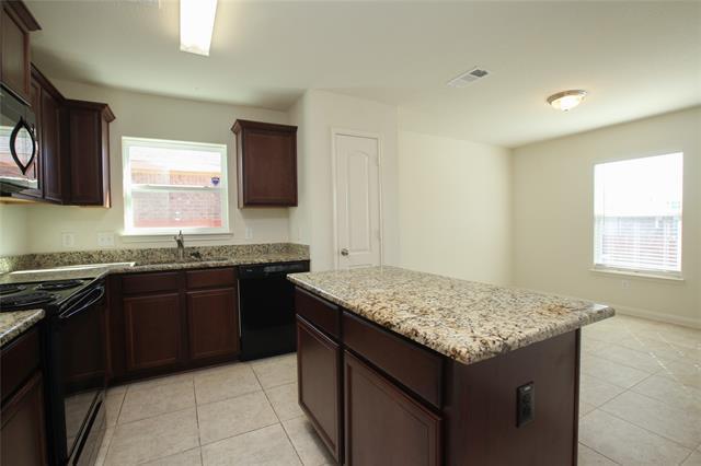 Building Photo - 1325 Englemann Dr