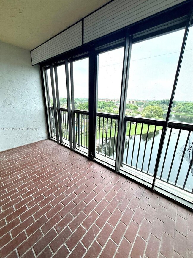 Building Photo - 1266 S Military Trail