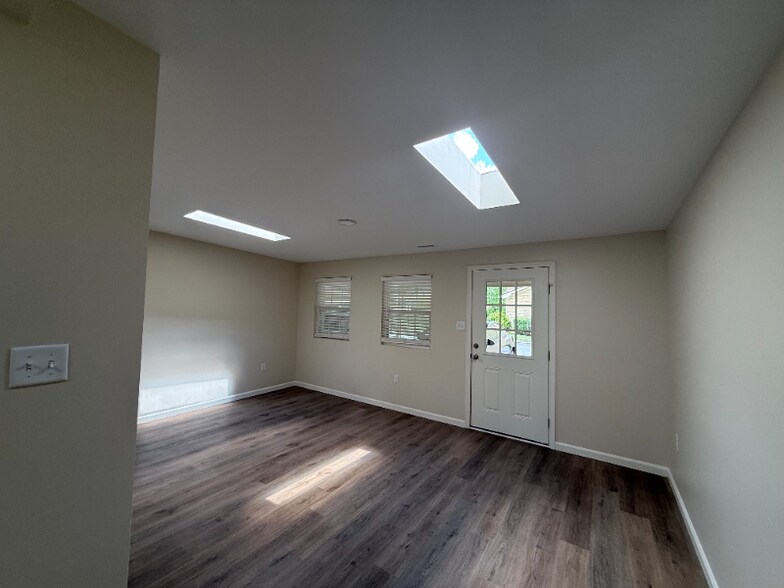 Building Photo - 7914 Gleason Dr NW