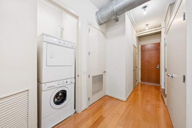 Building Photo - 811 4th St NW
