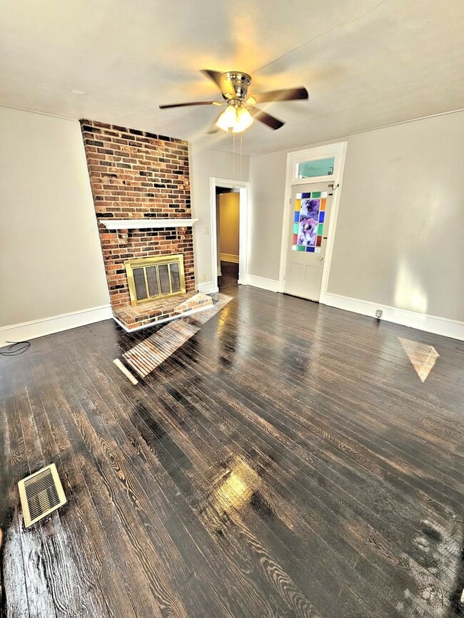 Building Photo - 2BR/1BA HOUSE SW Decatur