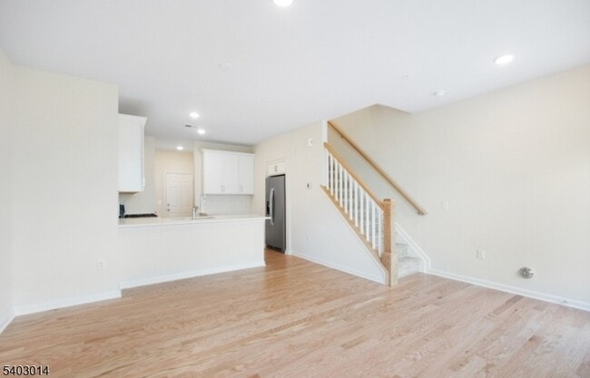 Building Photo - 5 Sadie Cir