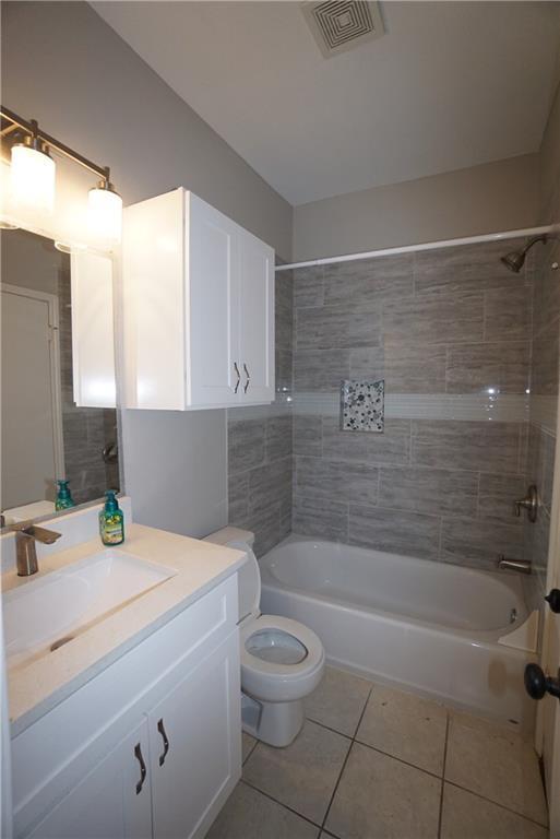 Building Photo - 203 E 31st St