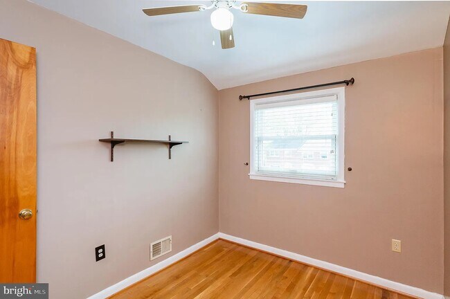 Building Photo - 8551 Harris Ave
