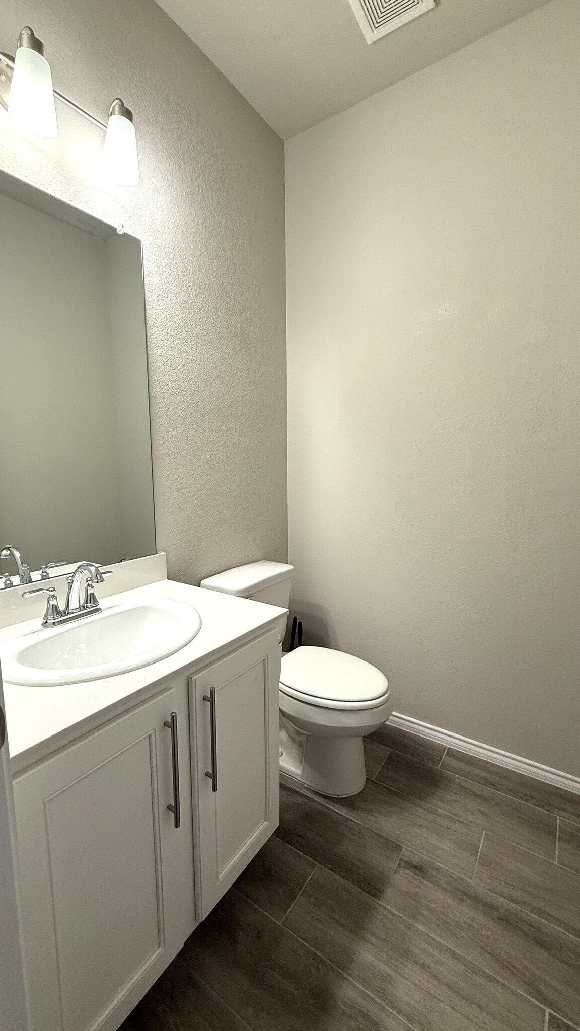 Building Photo - 5945 Hopkins Dr