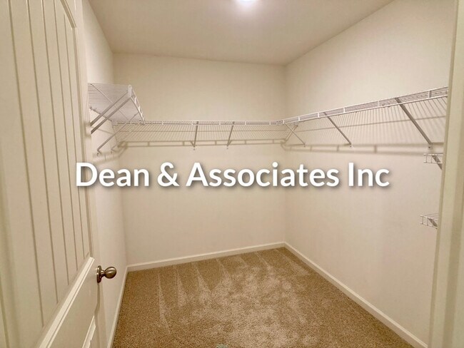 Building Photo - 4000 Pk Cv Wy