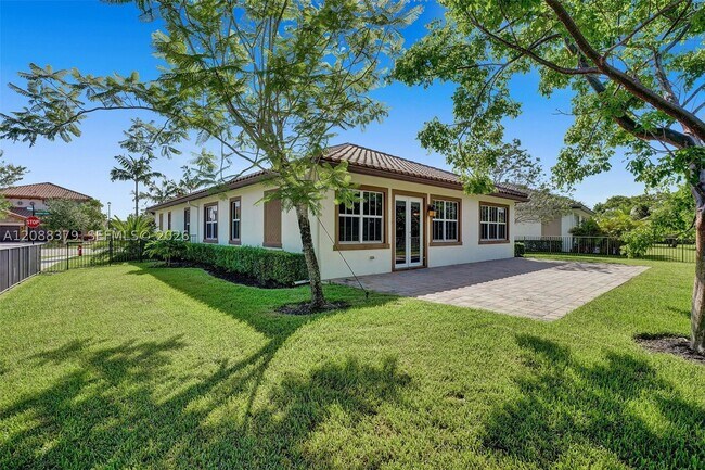 Building Photo - 10398 Waterside Ct