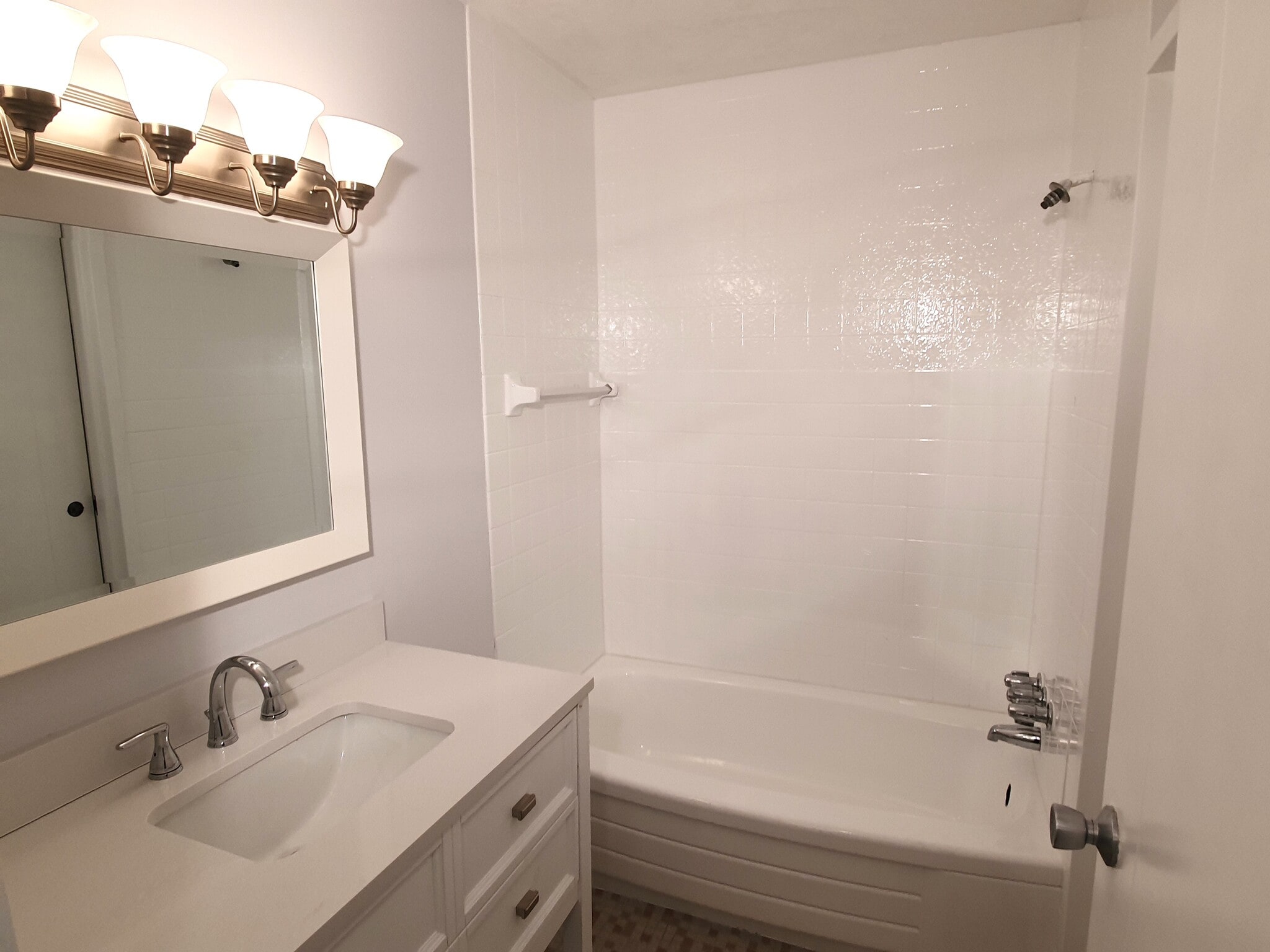 Second sink area in bathroom with shower and tub - 20333 Detroit Rd