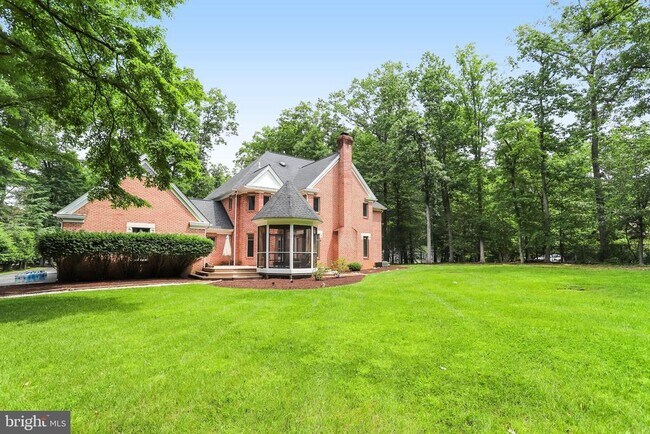 Building Photo - 11109 Elmview Pl
