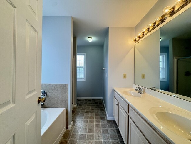 Building Photo - 11328 Sheffield Ln