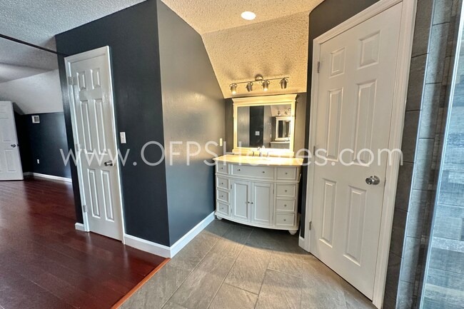 Building Photo - Spacious 4-Bedroom Home with Bonus Loft & Huge Backyard Deck – Available Now!