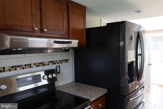 Building Photo - 3244 Skippack Pike