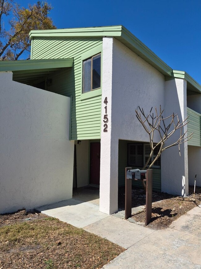 Building Photo - 2bed / 2ba condo - Price Reduced