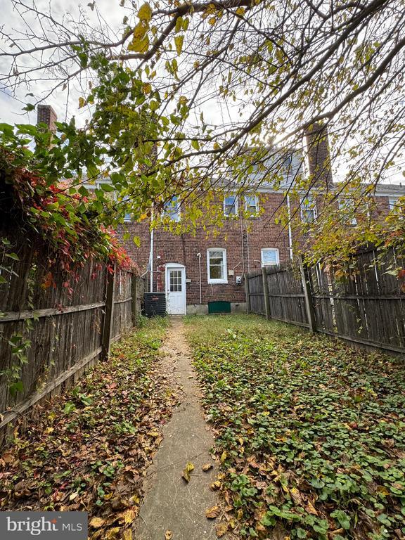 Building Photo - 320 Sollers Point Rd