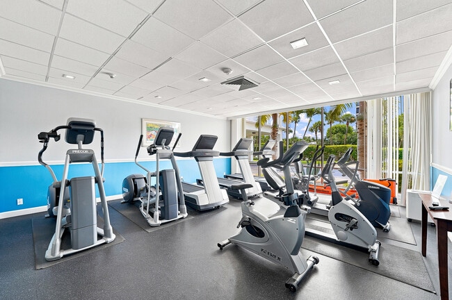 Building Photo - 2121 N Ocean Blvd