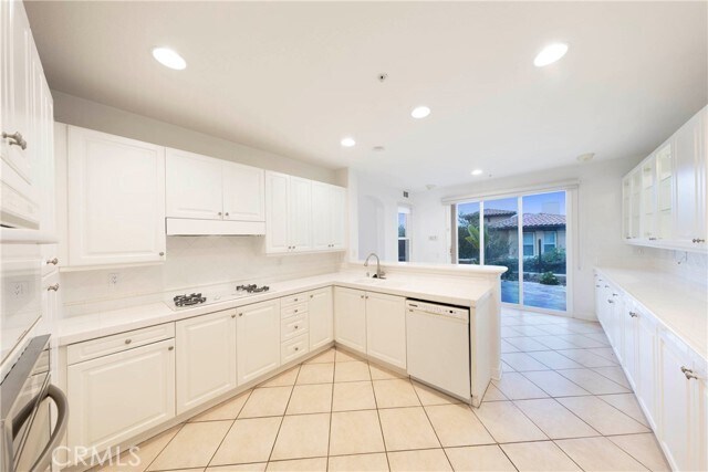 Building Photo - 19 Lucania Dr