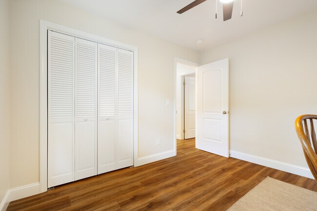 Building Photo - 165 Byrne Ave