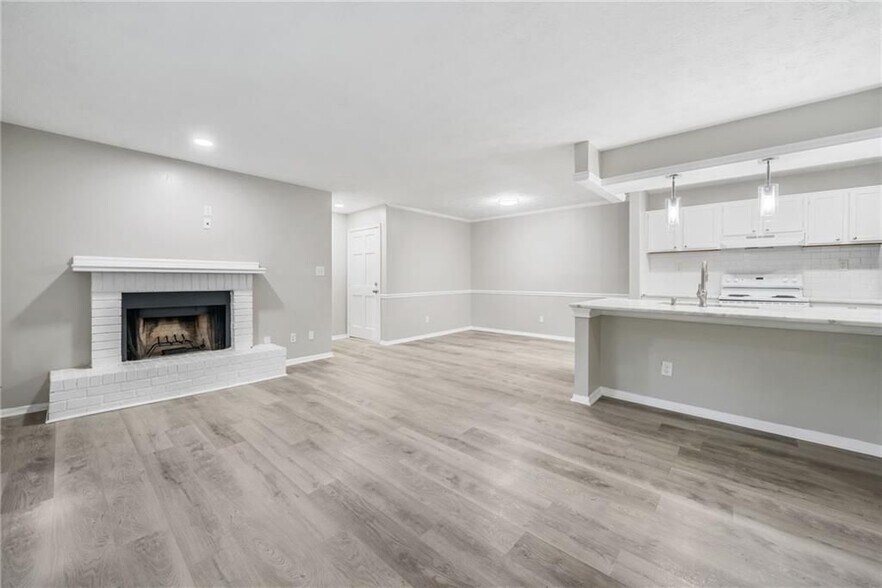 Building Photo - 113 Tuxworth Cir