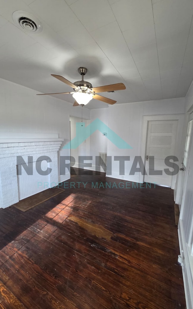 Building Photo - 204 N 6th Ave