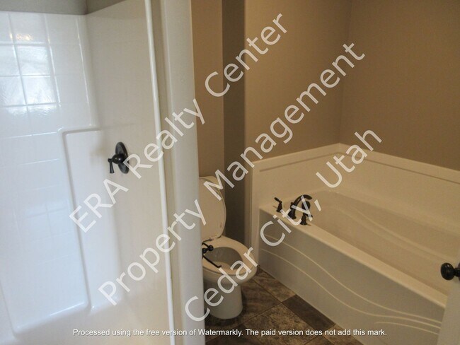 Building Photo - **Move-In Bonus!!! 3 bedroom, 2.5 bath - Newer town home living in the heart of Cedar City!