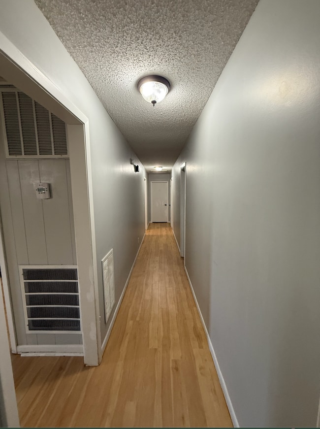 Building Photo - Charming 3-Bedroom Home with Bonus Room & ...