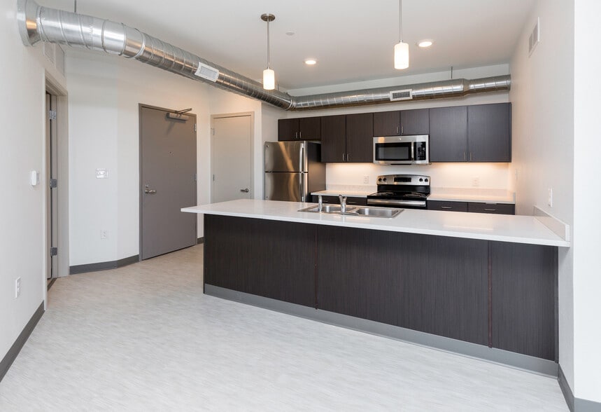 Building Photo - Jackson Crossing