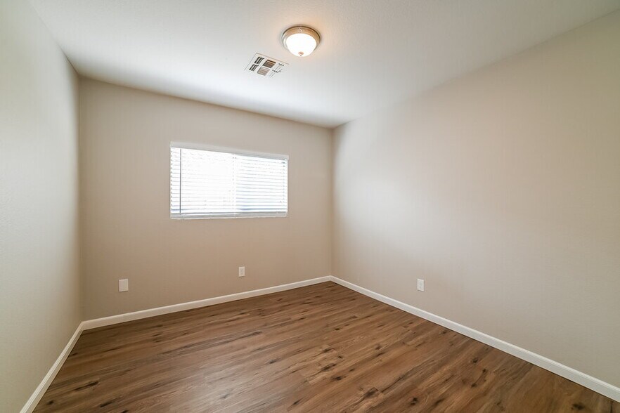 Building Photo - 3045 W Desert Vista Trail