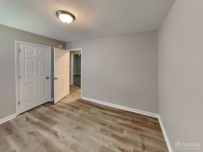 Building Photo - 2721 Painted Pony Dr