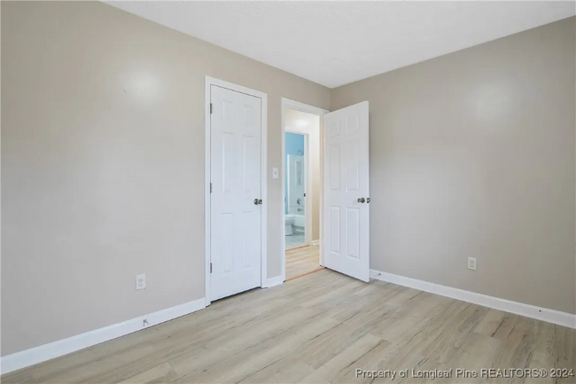 Building Photo - 929 Hollydale Ln