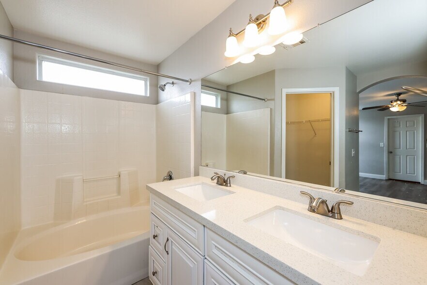 Building Photo - 869 Shining Rose Pl