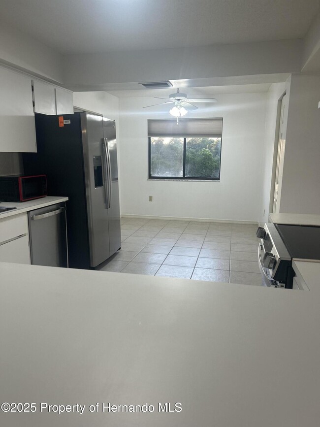 Building Photo - 6452 River Run Blvd