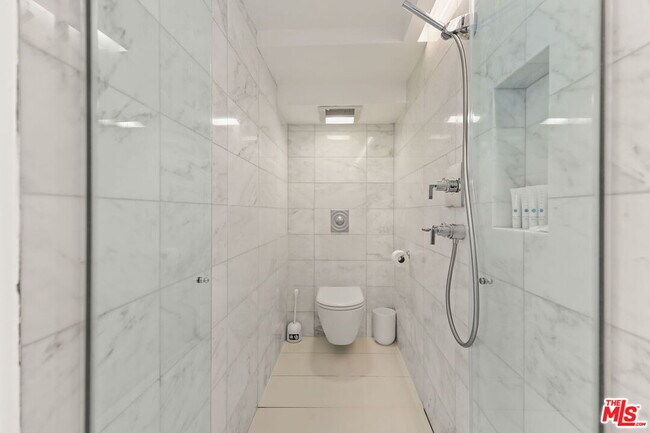 Building Photo - 1719 Appian Wy