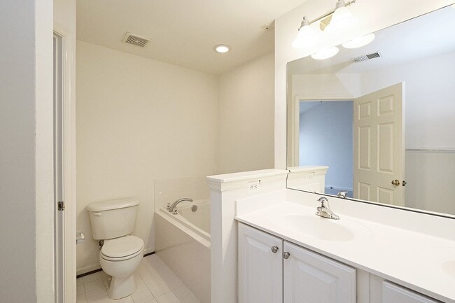 Building Photo - Pet-Friendly Cherry Hill Townhome