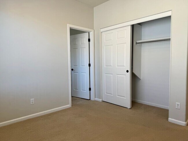 Building Photo - Resort-Style Phoenix Home with Pool, Outdo...