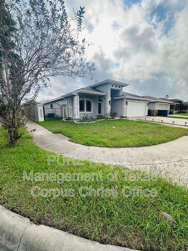 Building Photo - 6902 Anastasia Dr