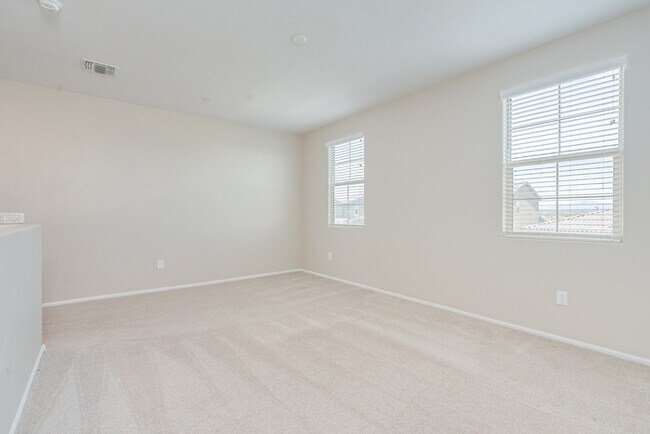 Building Photo - Stunning 2 Story with 4-Bedroom, 2.5-Bath ...