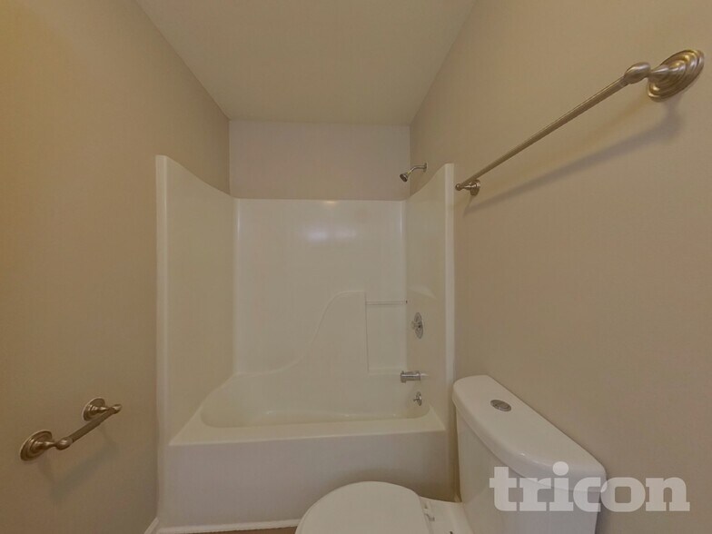 Building Photo - 3223 Harris Mill Ln