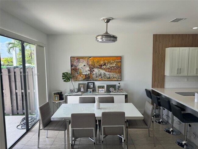 Building Photo - 10400 NW 58th Terrace
