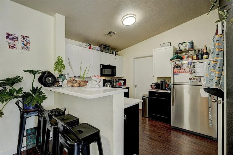 Building Photo - 120 Rob Ln