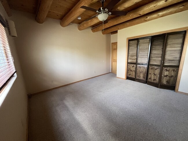 Building Photo - 120 Los Cordovas