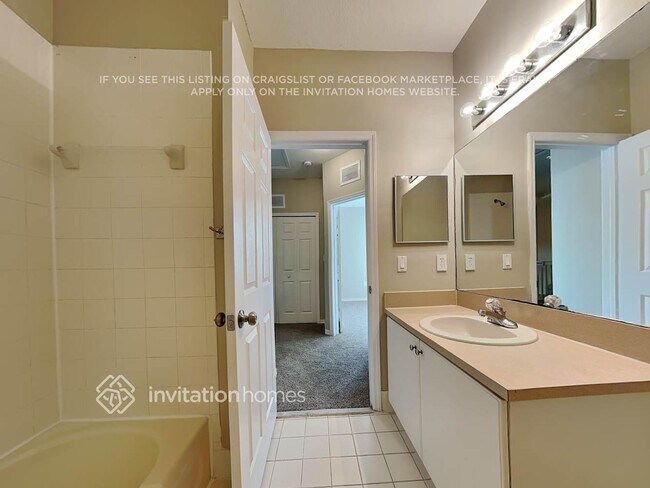 Building Photo - 11885 SW 152nd Pl