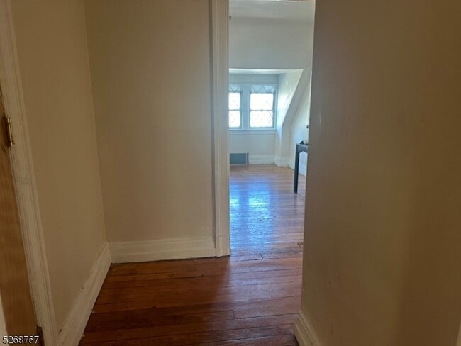 Building Photo - 324 Claremont Ave