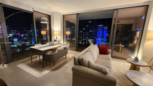 Building Photo - 88 SW 7th St