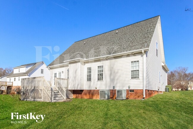 Building Photo - 156 Hazelwood Ct