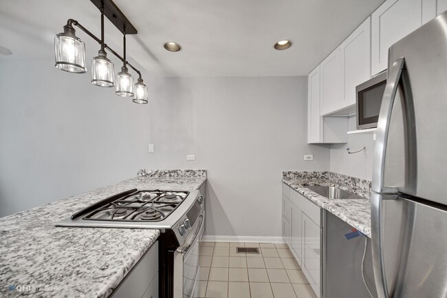 Building Photo - 1730 W Terra Cotta Pl