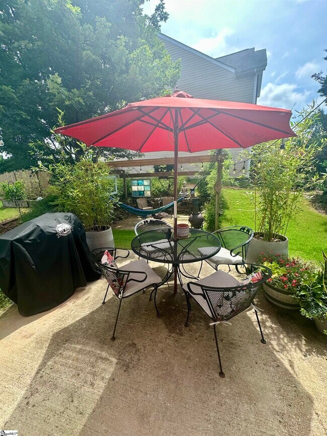 Building Photo - 200 Barbours Lane